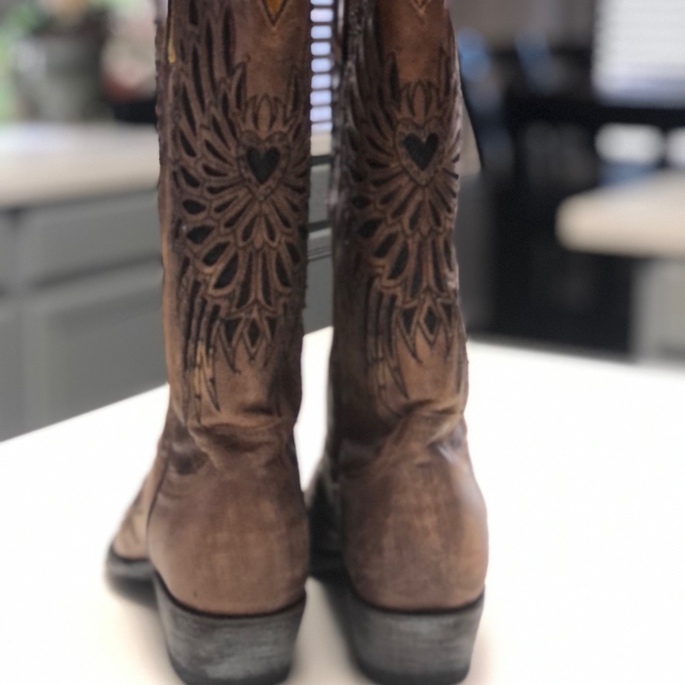 Cavender's Women's Chocolate w/ Black Crystal Inlay Snip Toe Cowboy Boots